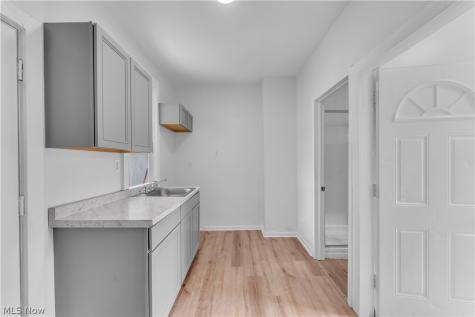 5011 Clark Avenue Cleveland OH 44102