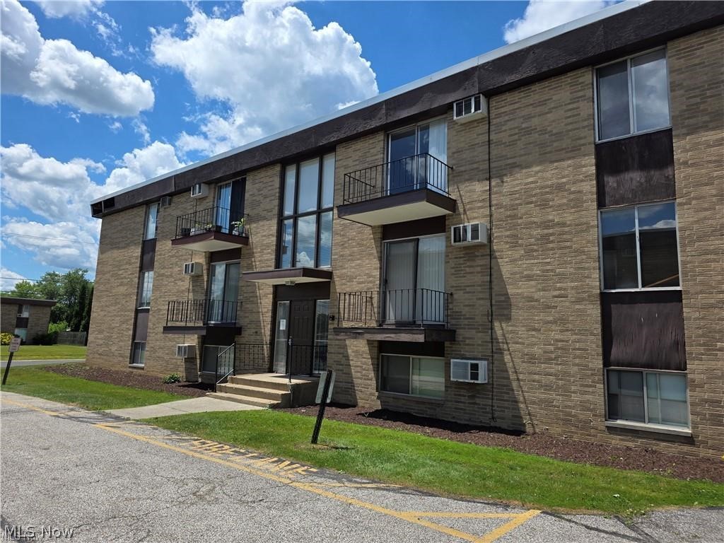 16101 E Maple Park Drive Maple Heights OH 44137
