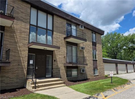 16101 E Maple Park Drive Maple Heights OH 44137