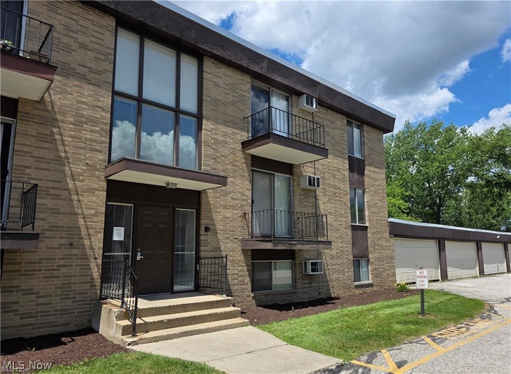 16101 E Maple Park Drive Maple Heights OH 44137