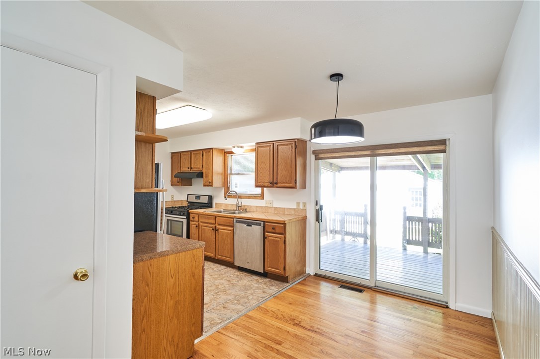 1056 Endicott Drive Akron OH 44313