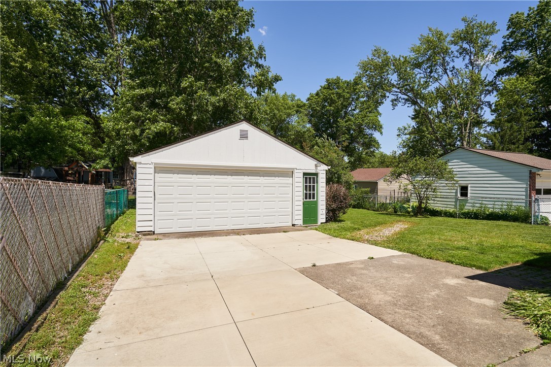 1056 Endicott Drive Akron OH 44313