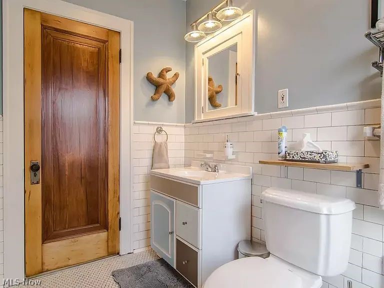 1551 Maple Road Cleveland Heights OH 44121