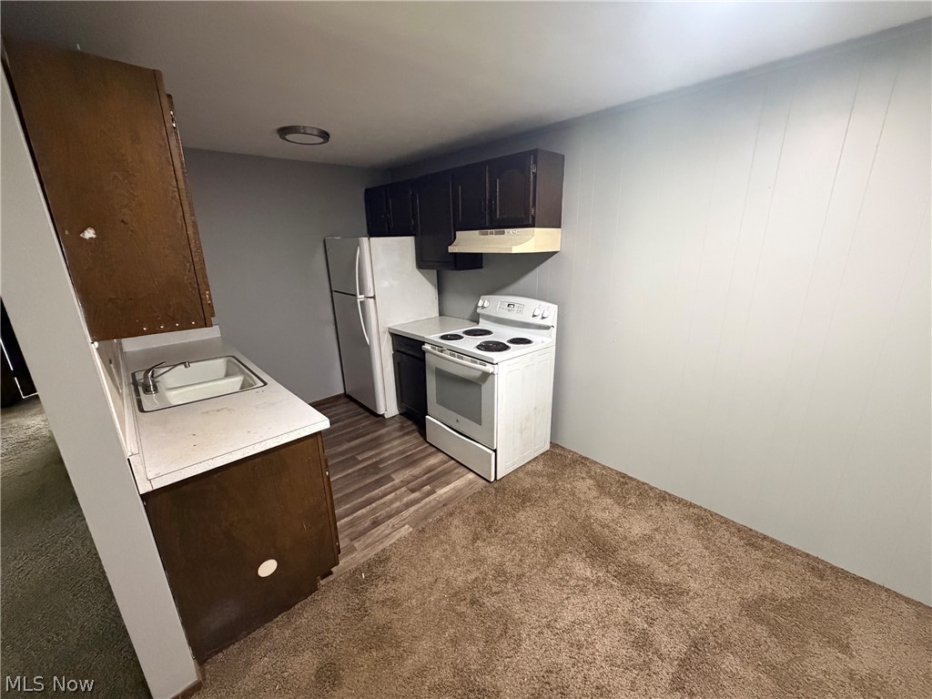 151 Frana Clara Street Louisville OH 44641