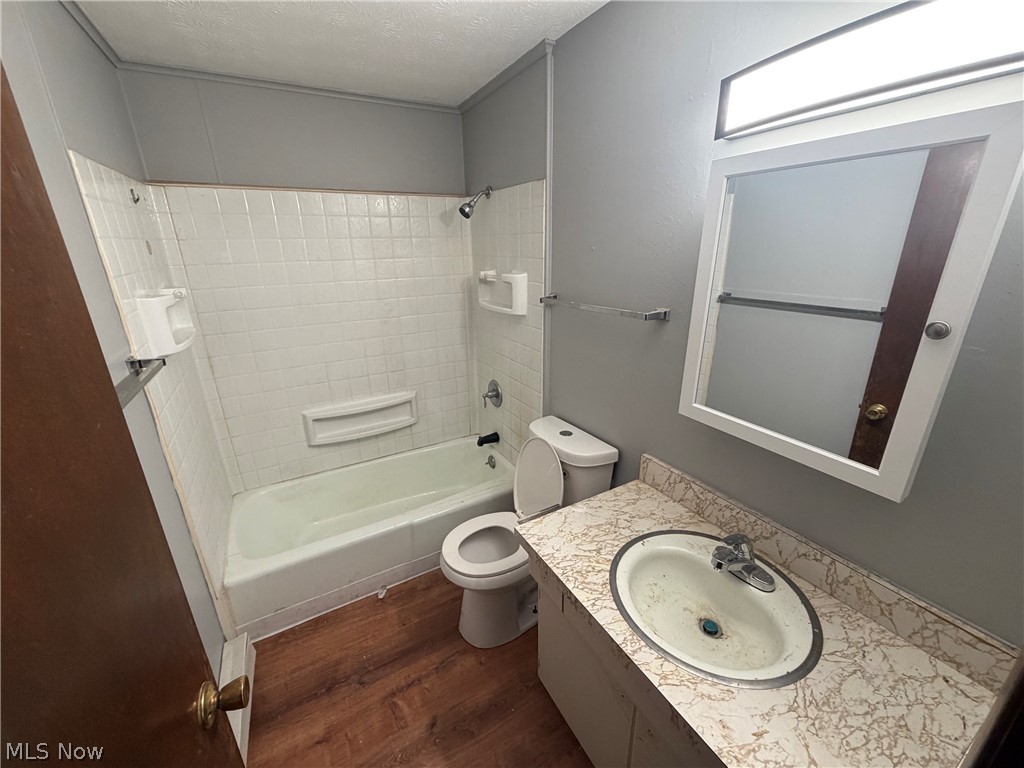 151 Frana Clara Street Louisville OH 44641