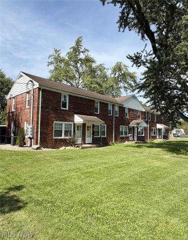 736 West Street Niles OH 44446