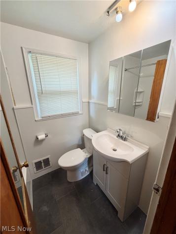 736 West Street Niles OH 44446