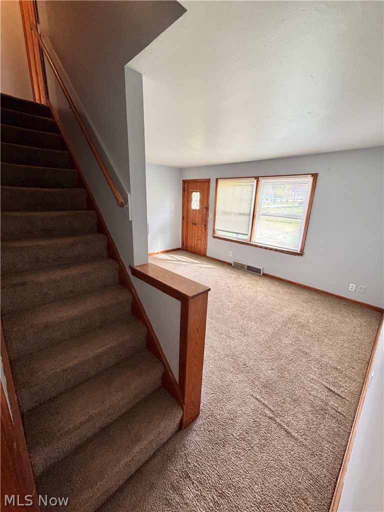 736 West Street Niles OH 44446