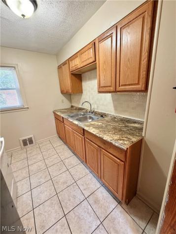 736 West Street Niles OH 44446