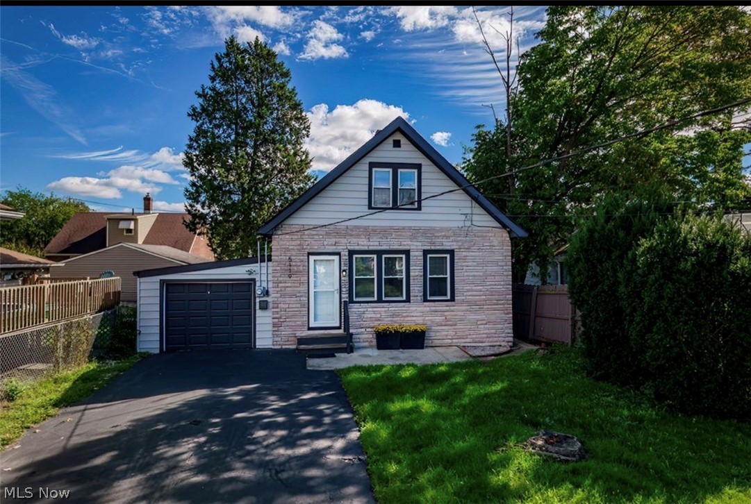 5119 W 5th Street Brooklyn Heights OH 44131