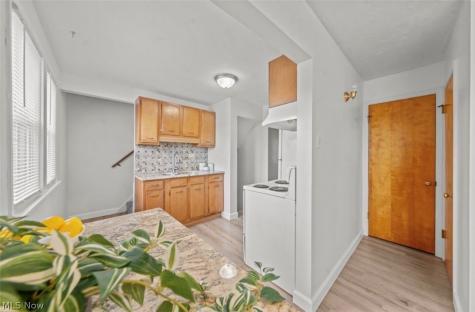 5119 W 5th Street Brooklyn Heights OH 44131