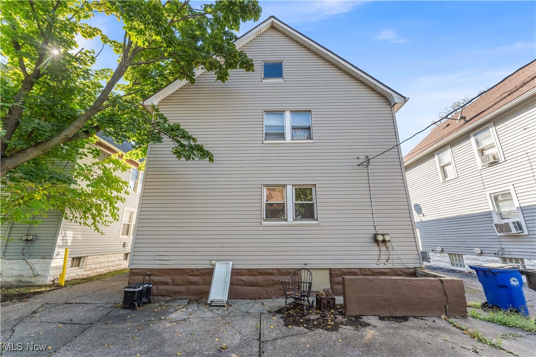 3865 W 16th Street Cleveland OH 44109