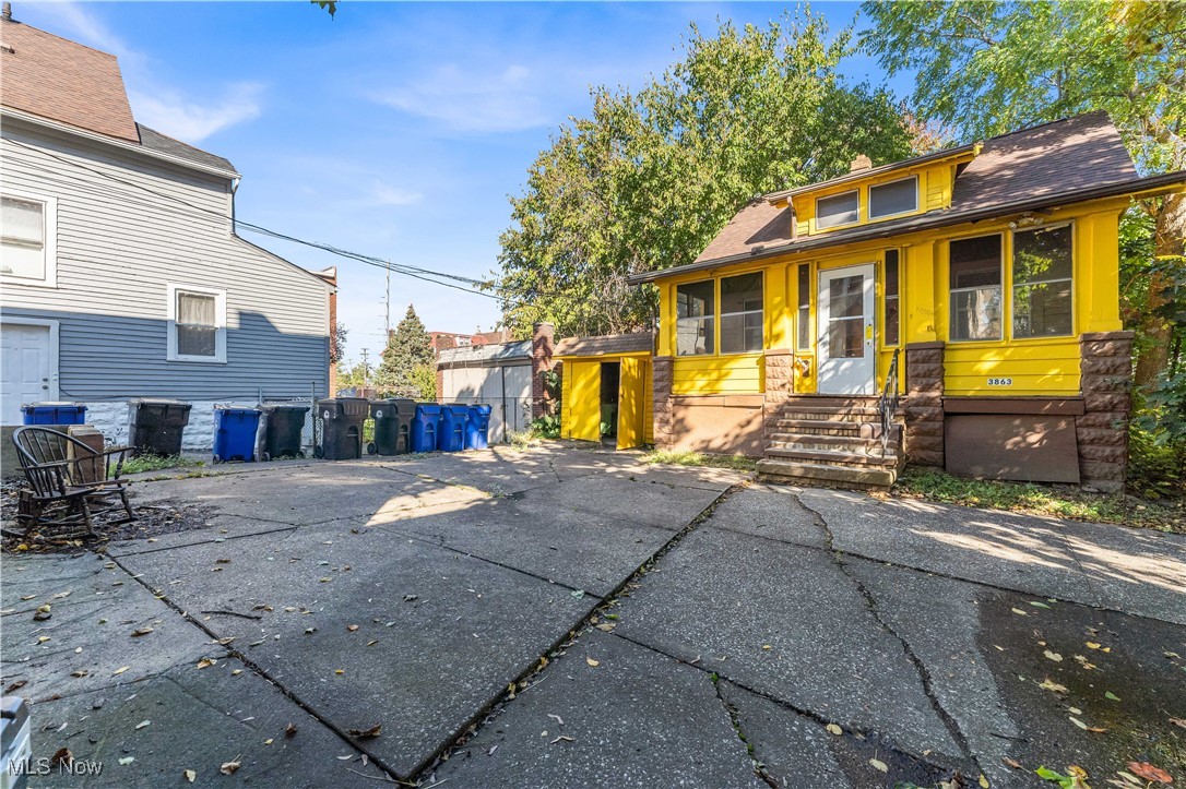 3865 W 16th Street Cleveland OH 44109