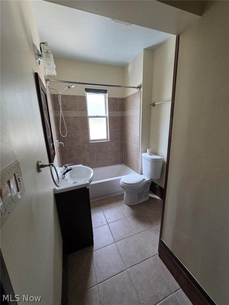 1745 W 31st Place Cleveland OH 44113