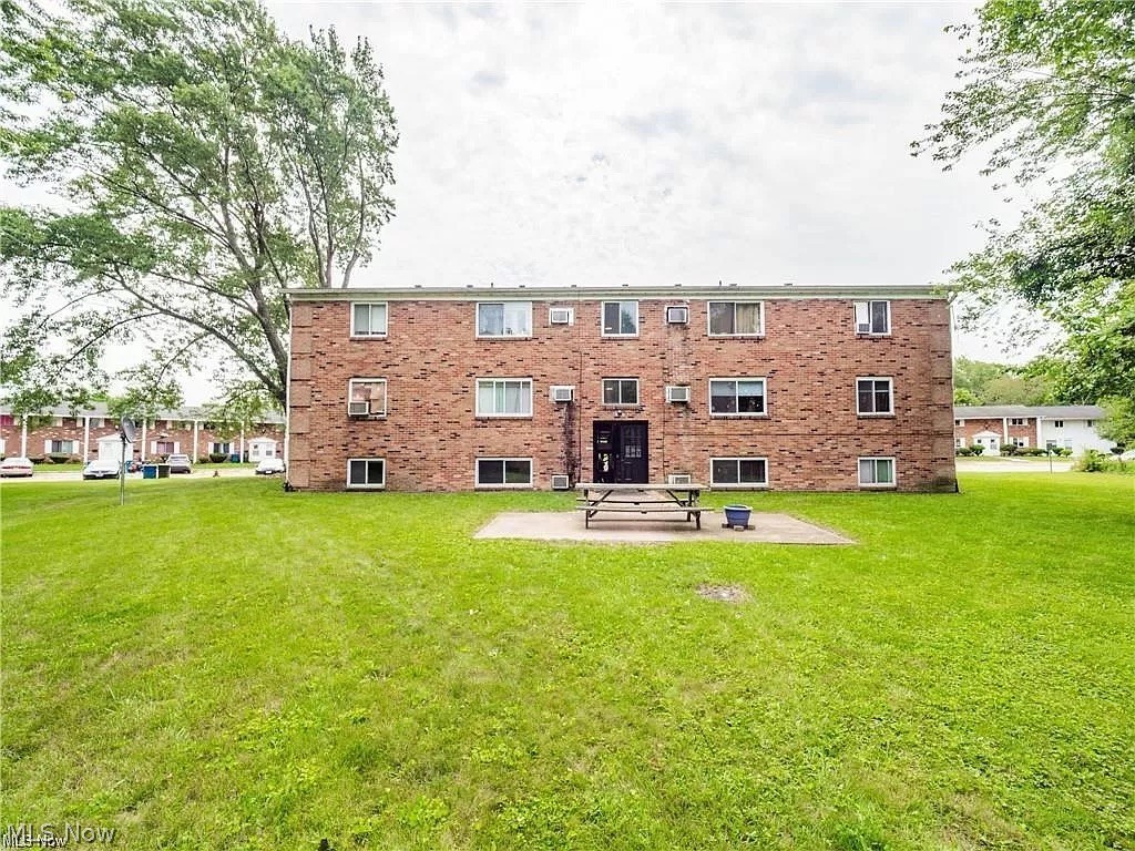 640 S Shore Court Vermilion OH 44089