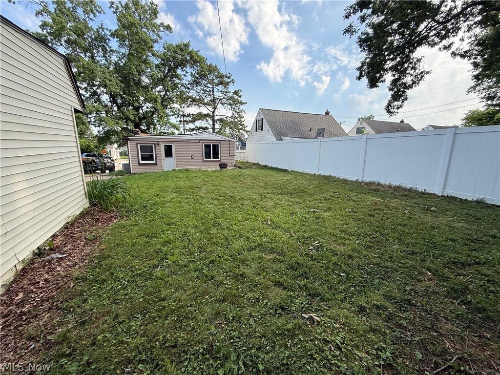 1818 Schiller Avenue Cuyahoga Falls OH 44223
