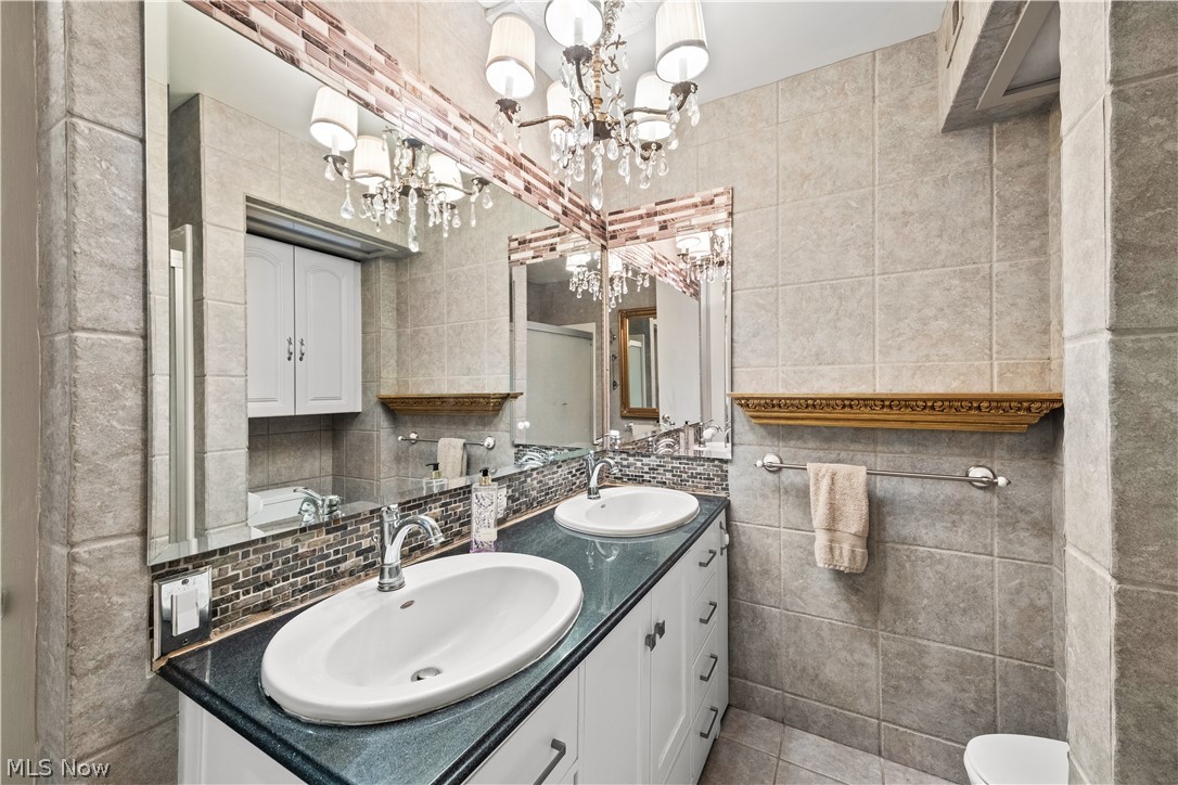 12700 Lake Avenue Lakewood OH 44107