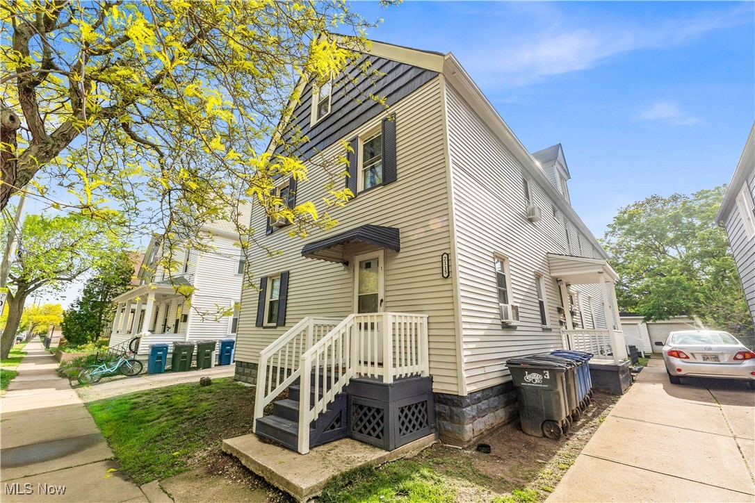 2115 Dowd Avenue Lakewood OH 44107