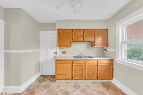1467 Larchmont Road Cleveland OH 44110