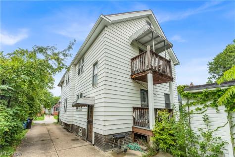 1467 Larchmont Road Cleveland OH 44110