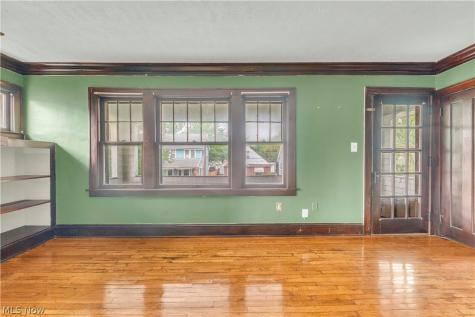 1467 Larchmont Road Cleveland OH 44110