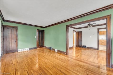 1467 Larchmont Road Cleveland OH 44110