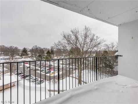2331 E Market Street Akron OH 44312