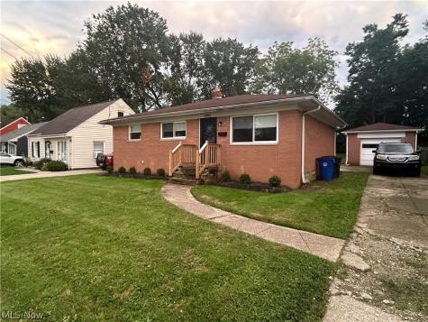 11911 Longmead Avenue Cleveland OH 44135