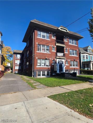 3308 Archwood Avenue Cleveland OH 44109