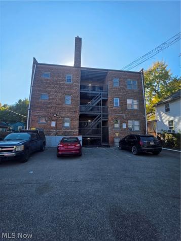 3308 Archwood Avenue Cleveland OH 44109