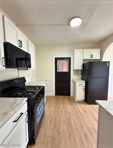 3308 Archwood Avenue Cleveland OH 44109