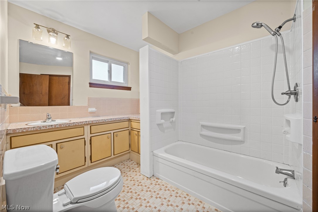 14741 Indian Creek Drive Middleburg Heights OH 44130
