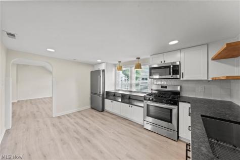 3301 Hancock Avenue Cleveland OH 44113