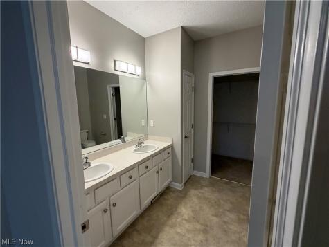 31995 Magnolia Lane Avon Lake OH 44012