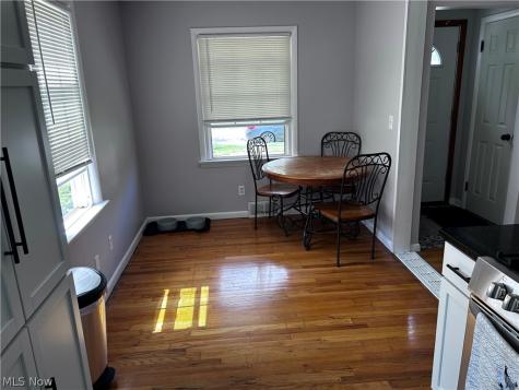 327 Beebe Avenue Elyria OH 44035