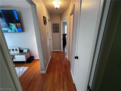 327 Beebe Avenue Elyria OH 44035