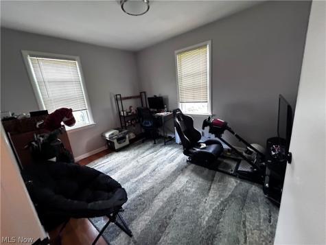 327 Beebe Avenue Elyria OH 44035