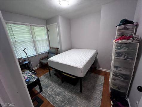 327 Beebe Avenue Elyria OH 44035