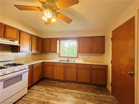 3370 W Bailey Road Cuyahoga Falls OH 44221