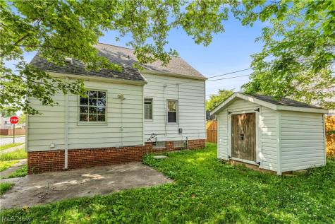 13702 Wainstead Avenue Cleveland OH 44111