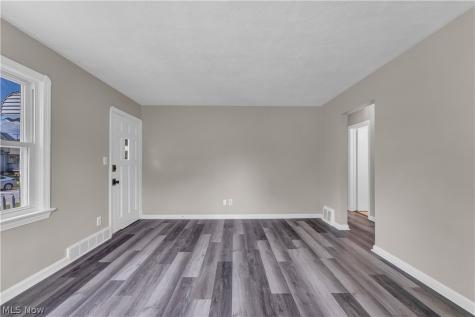 13702 Wainstead Avenue Cleveland OH 44111