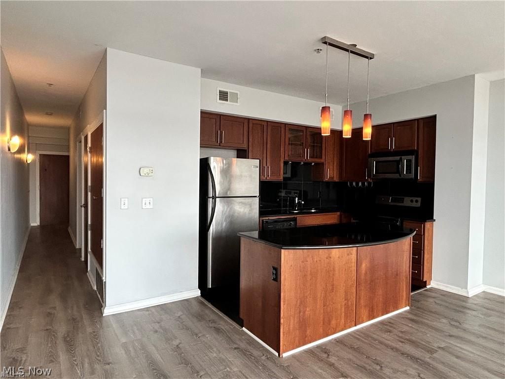 1237 Washington Avenue Cleveland OH 44113
