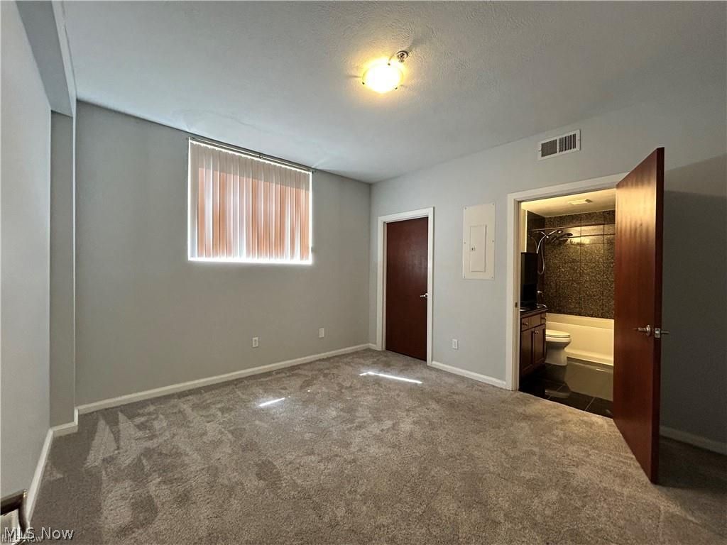 1237 Washington Avenue Cleveland OH 44113