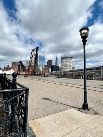 1237 Washington Avenue Cleveland OH 44113