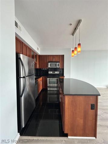 1237 Washington Avenue Cleveland OH 44113