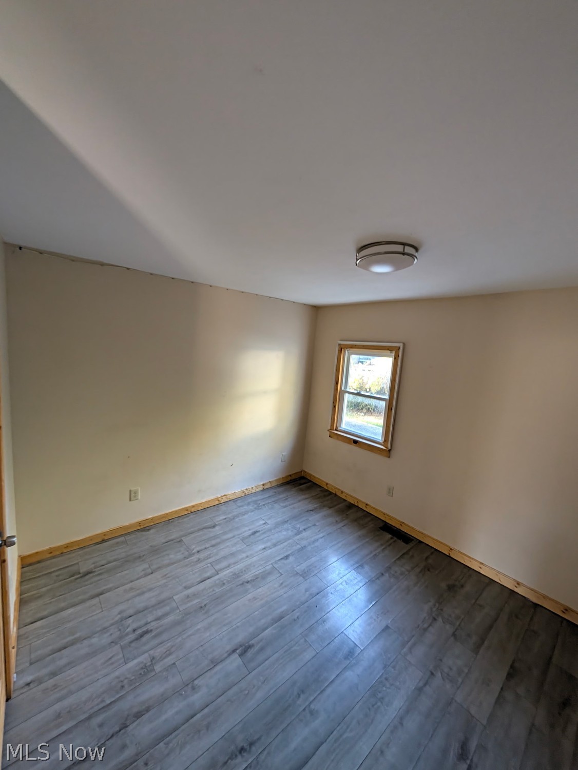 5519 Pearl Road Parma OH 44129