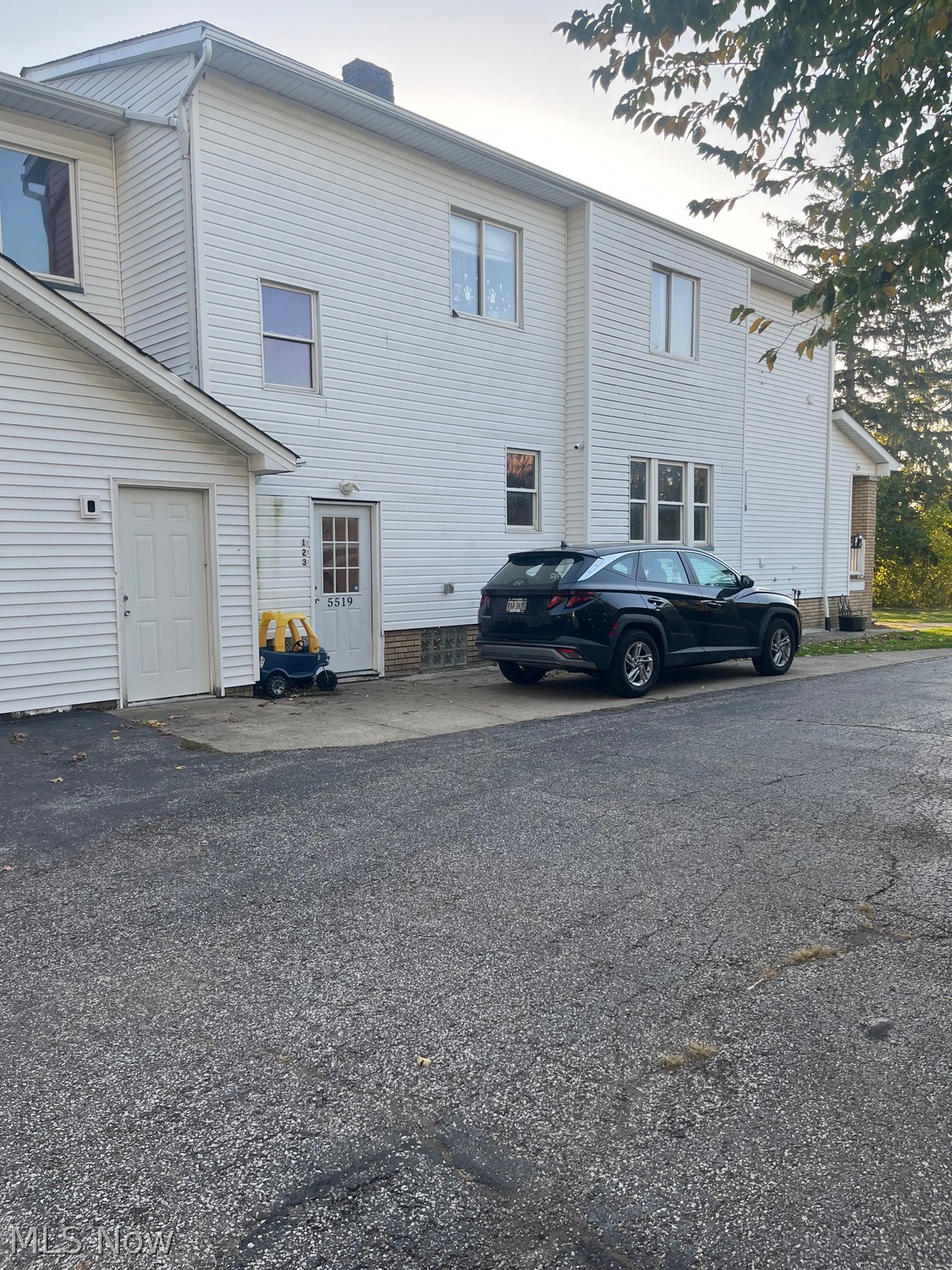 5519 Pearl Road Parma OH 44129