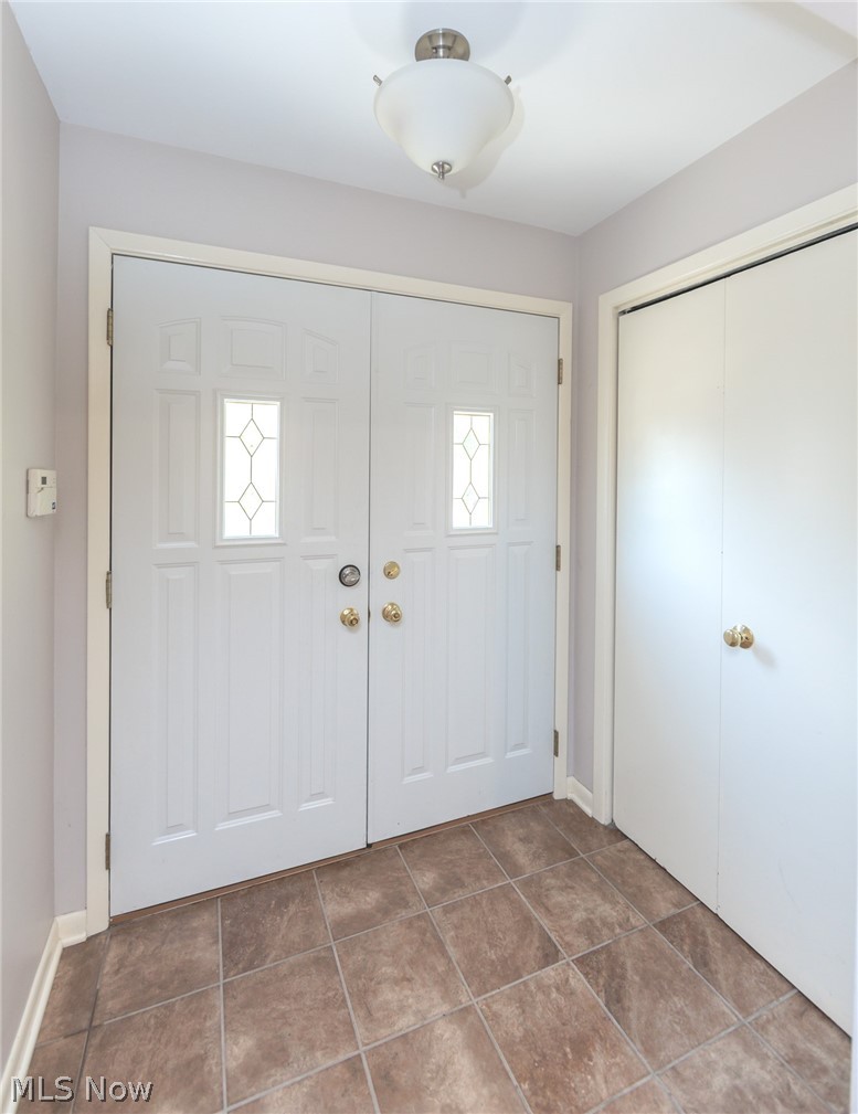 23721 Greenlawn Avenue Beachwood OH 44122