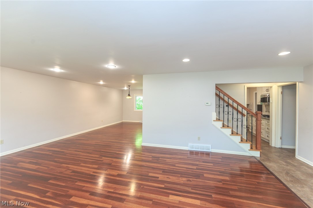 23721 Greenlawn Avenue Beachwood OH 44122