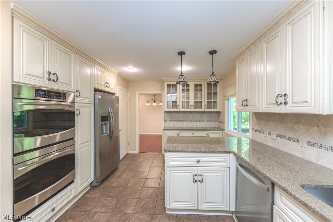 23721 Greenlawn Avenue Beachwood OH 44122